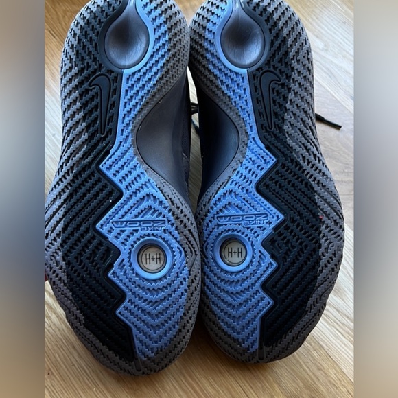 Authentic Men’s Nike Kyrie Sneakers. Black/Gray. Size 11.5. - Picture 6 of 7